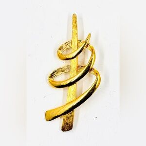 JJ Jonette Vintage Signed 1986 Gold Tone Spiral Ribbon Brooch 2.6” X 1.25”